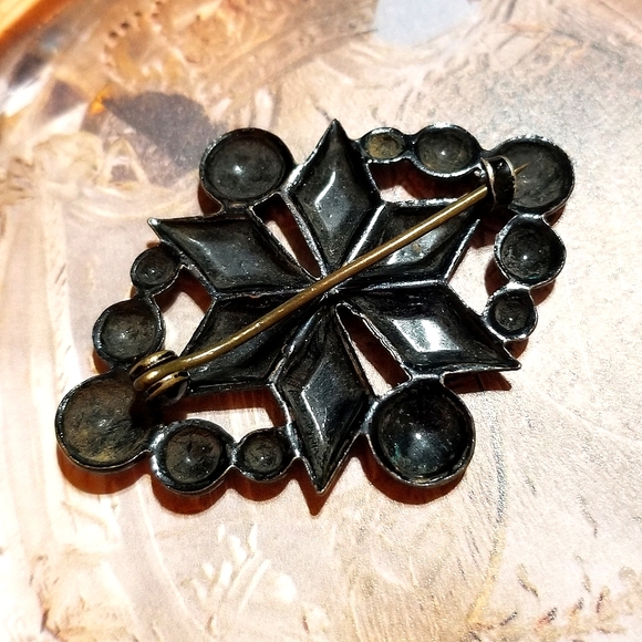 RARE Victorian Mourning Brooch- cut Steel - Picture 2 of 6